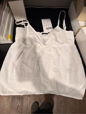 New BRANDY MELVILLE SIZE 26 White Women's Eyelet Camisole with adjustable strap